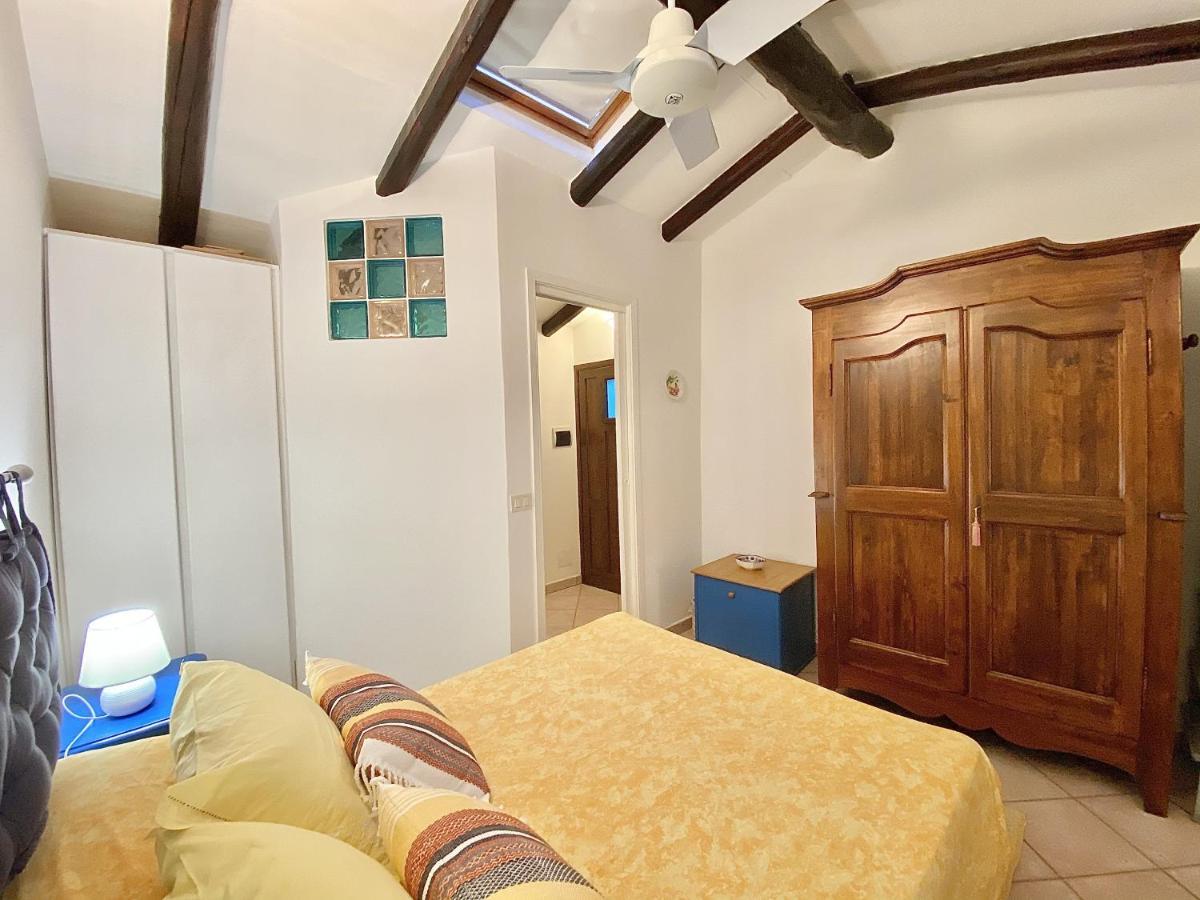 Holidaycasa Gio - In Centro Vista Mare Sperlonga Exterior photo